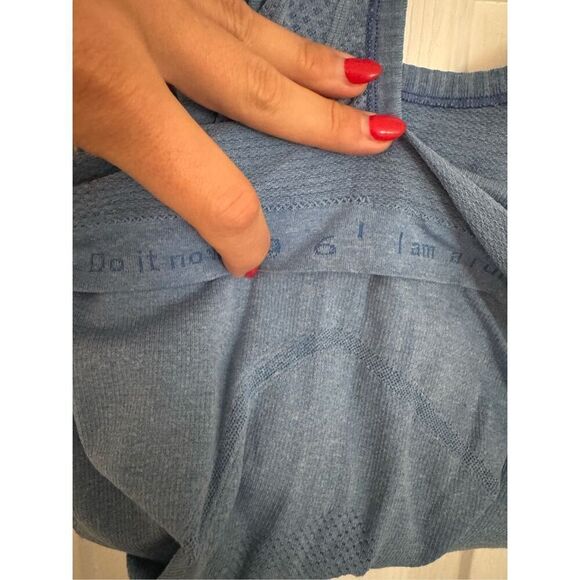 Lululemon running tank size 6 - Picture 3 of 3